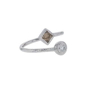 De Beers Talisman diamonds and gold ring